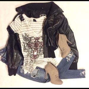 Daytrip BUCKLE beaded T-shirt